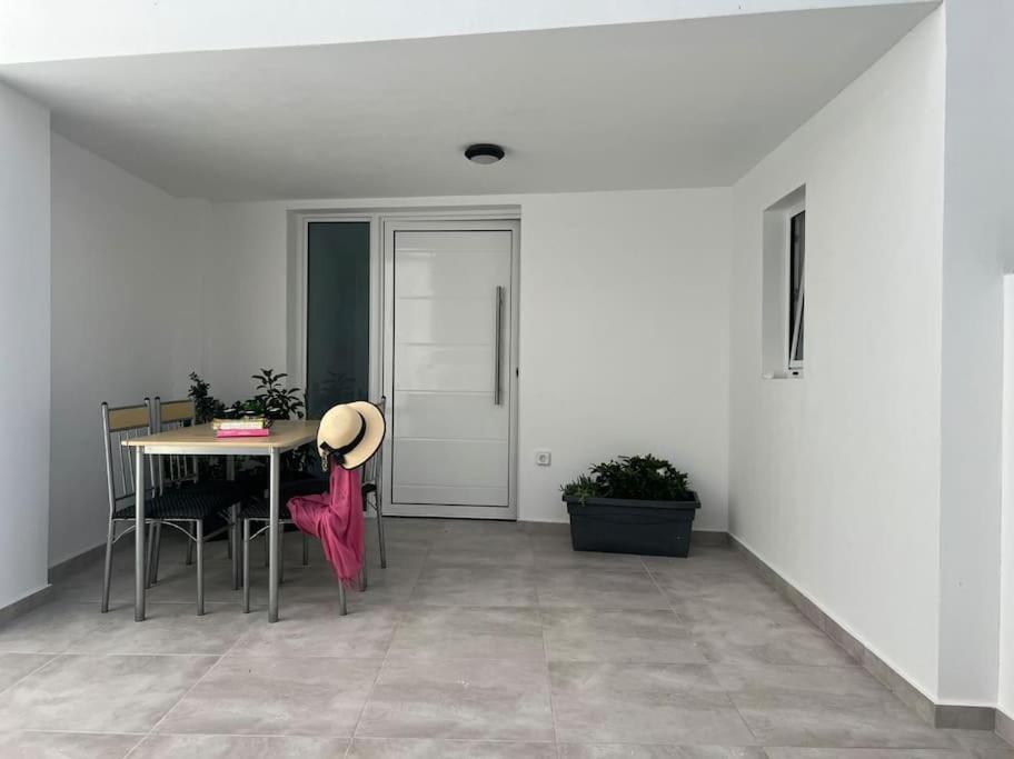 Villa Family Emporio  Luaran gambar
